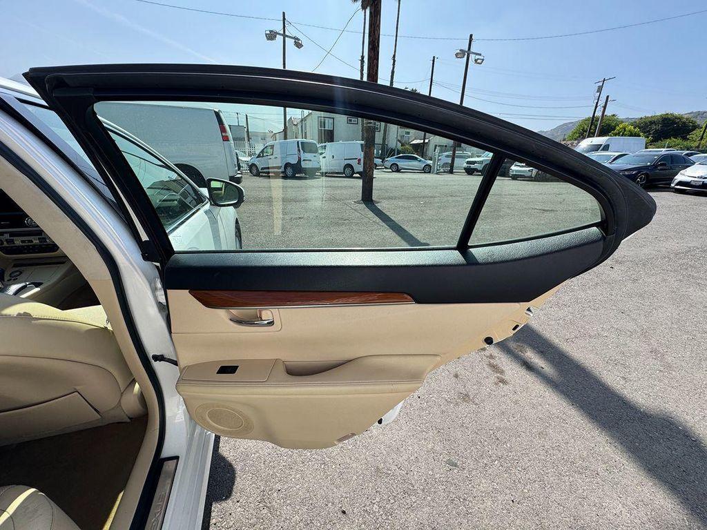 used 2013 Lexus ES 300h car, priced at $9,995