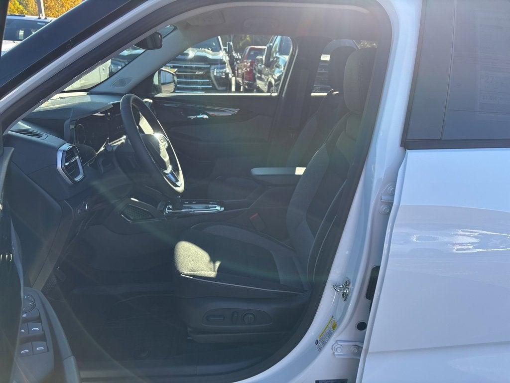 new 2026 Chevrolet TrailBlazer car, priced at $29,270