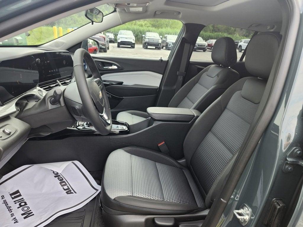 new 2025 Chevrolet Trax car, priced at $24,931