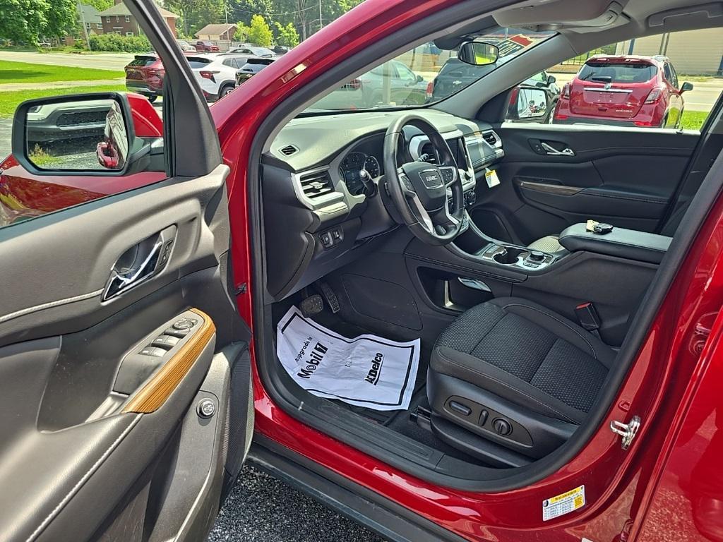 used 2023 GMC Acadia car, priced at $28,400