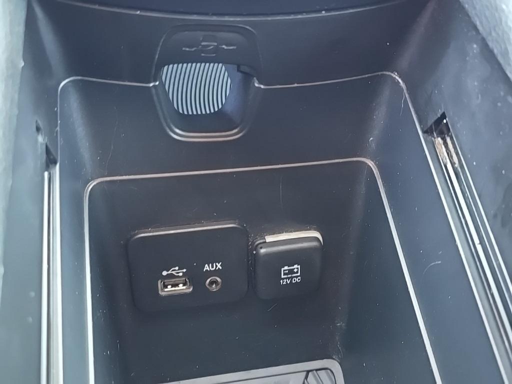 used 2015 Chrysler 200 car, priced at $6,000