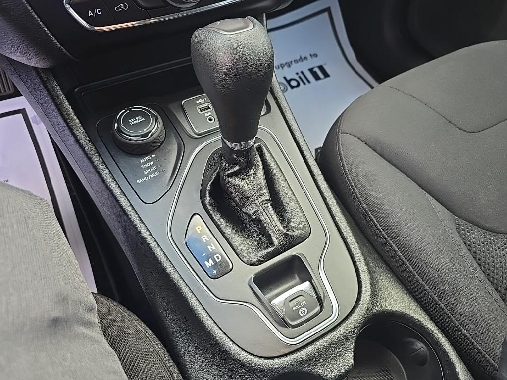 used 2019 Jeep Cherokee car, priced at $14,995