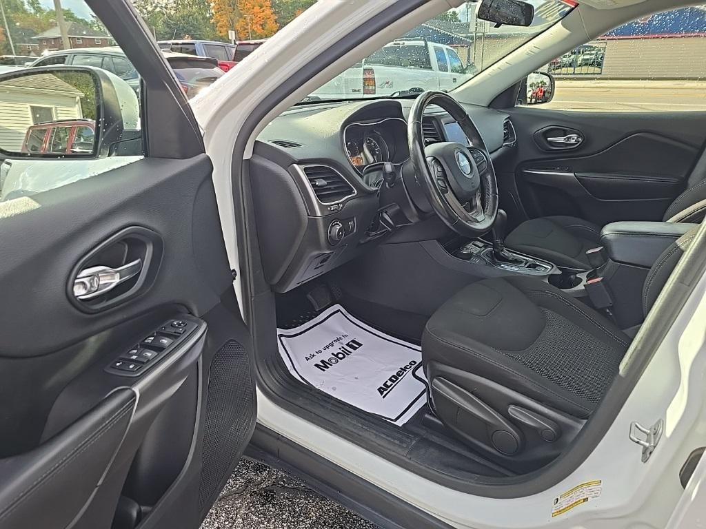used 2019 Jeep Cherokee car, priced at $14,995