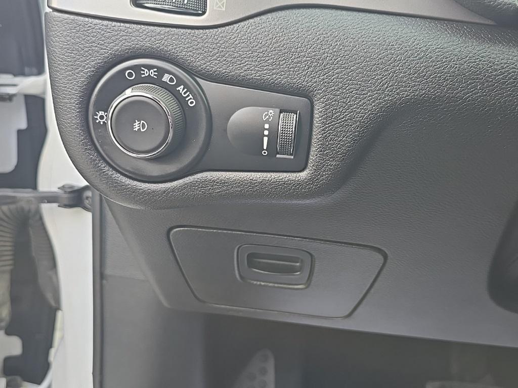 used 2019 Jeep Cherokee car, priced at $14,995