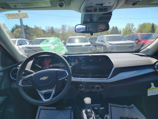 new 2025 Chevrolet Trax car, priced at $23,817