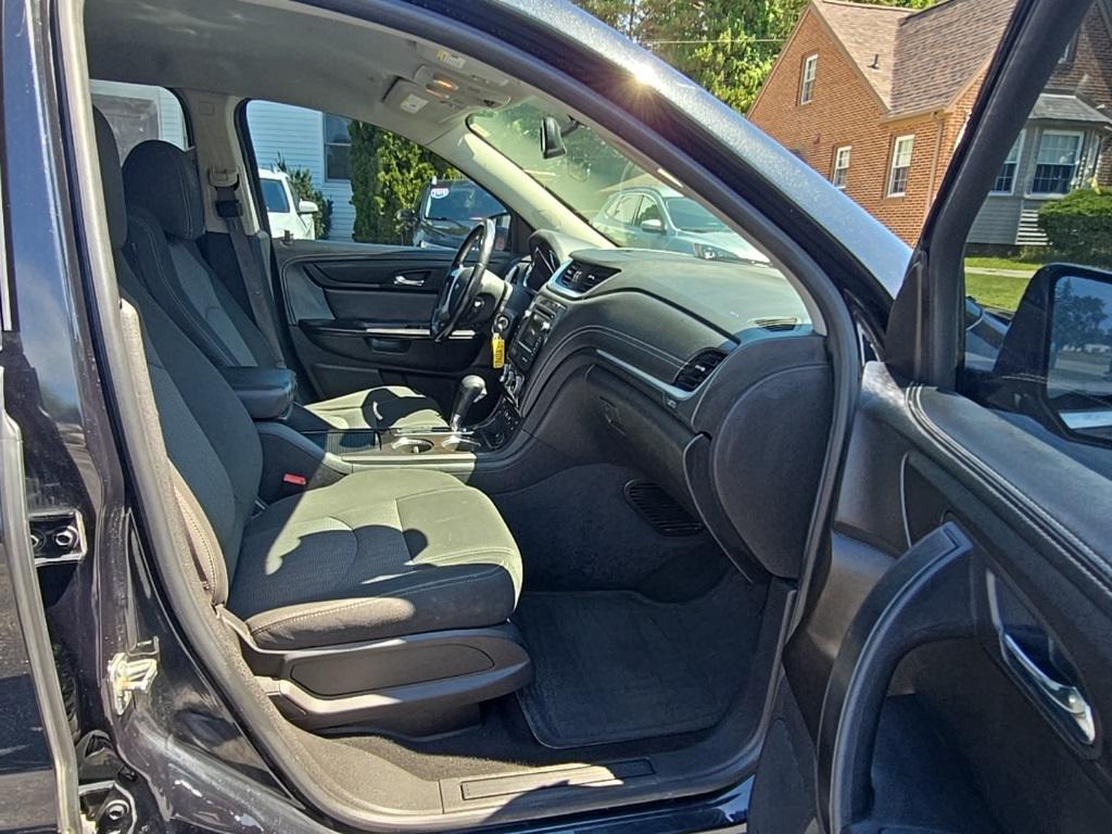 used 2015 Chevrolet Traverse car, priced at $6,200