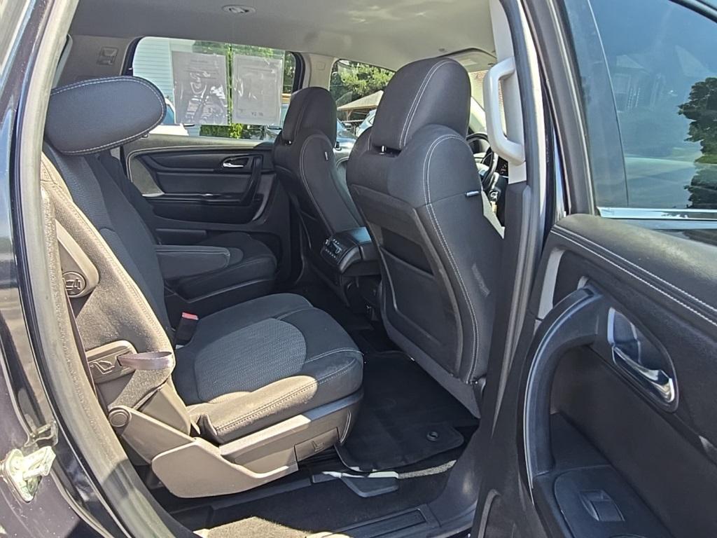 used 2015 Chevrolet Traverse car, priced at $6,200