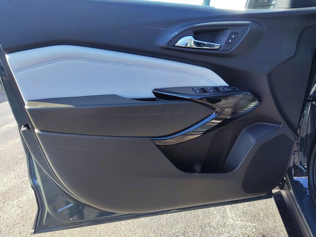 new 2025 Chevrolet Trax car, priced at $24,149