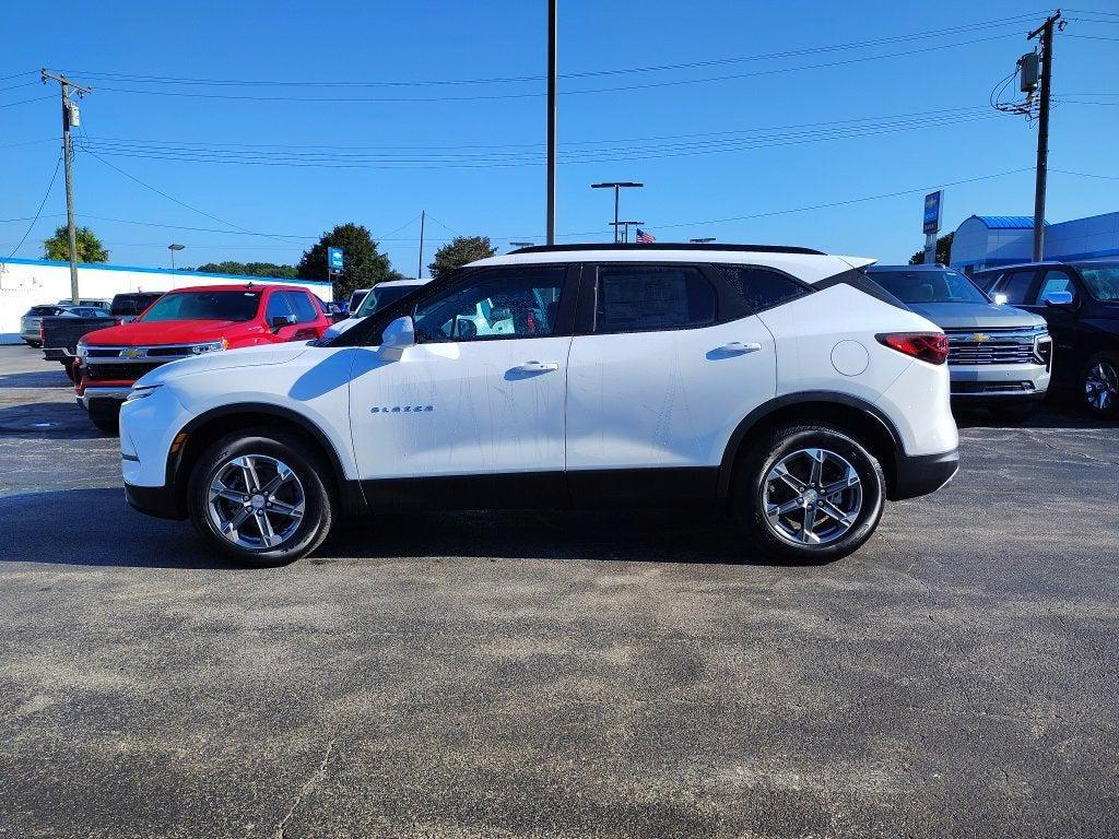 new 2025 Chevrolet Blazer car, priced at $35,527