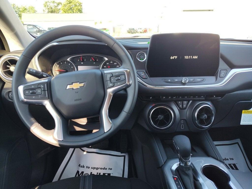 new 2025 Chevrolet Blazer car, priced at $35,527