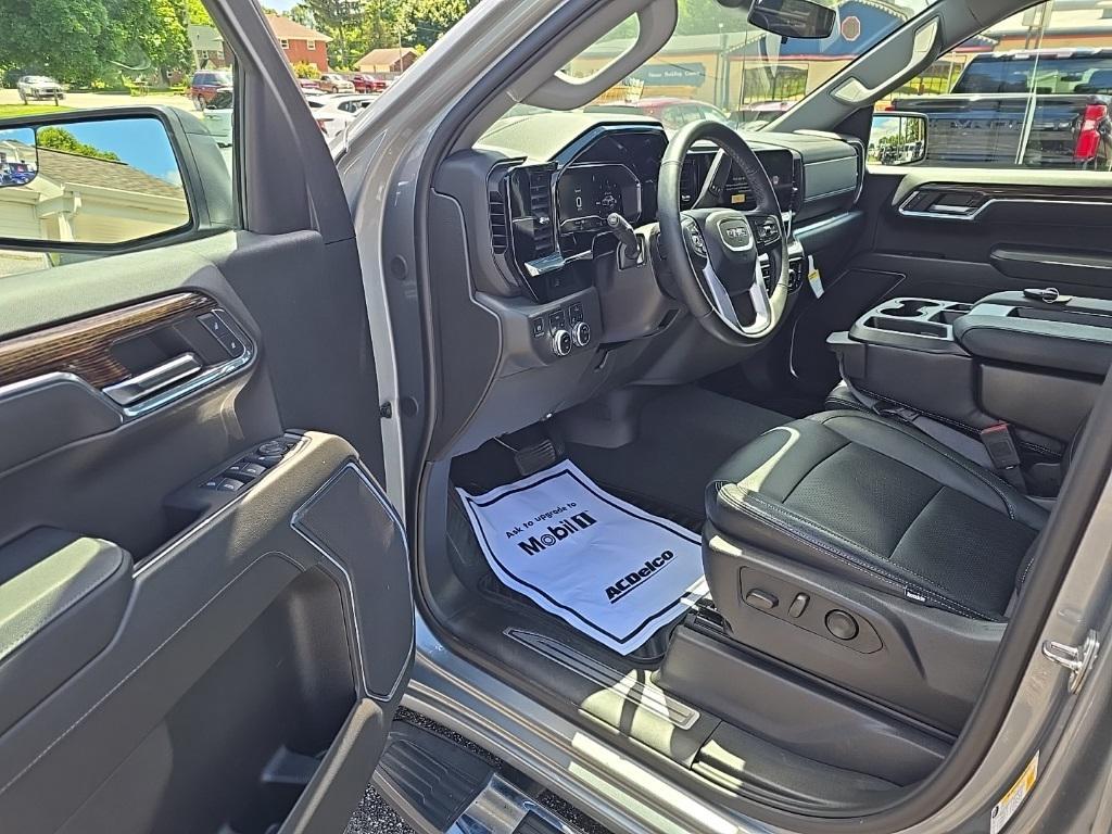 used 2024 GMC Sierra 1500 car, priced at $43,150