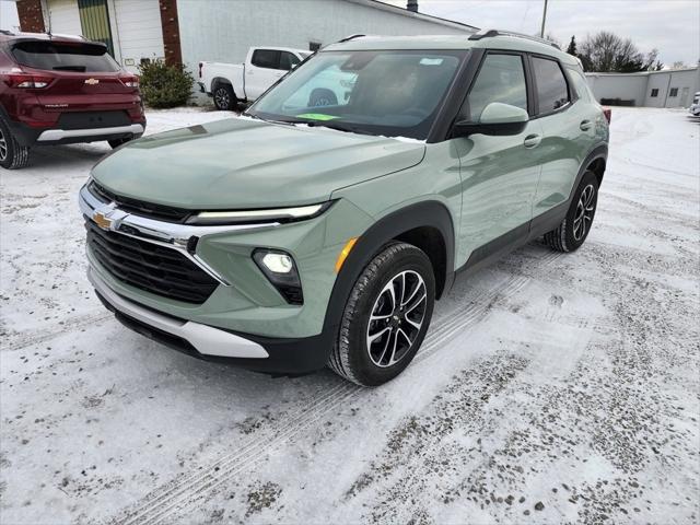 new 2025 Chevrolet TrailBlazer car, priced at $28,105