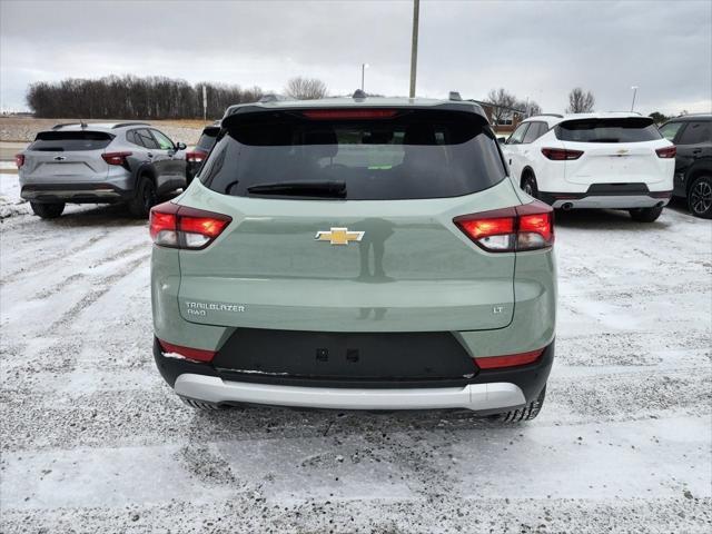 new 2025 Chevrolet TrailBlazer car, priced at $28,105