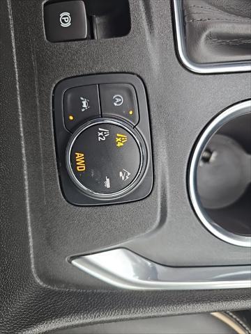 used 2022 Chevrolet Traverse car, priced at $35,250