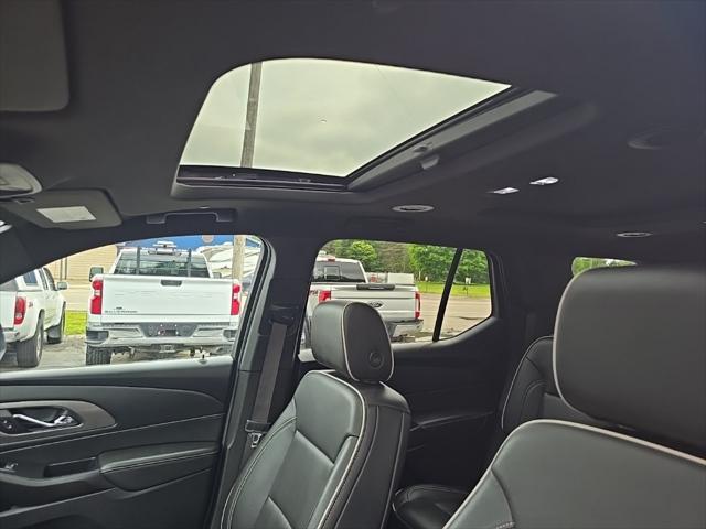 used 2022 Chevrolet Traverse car, priced at $35,250