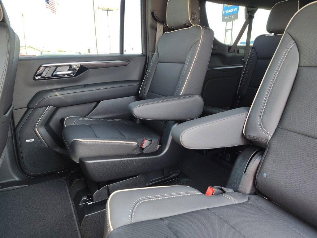 new 2025 Chevrolet Suburban car, priced at $74,639