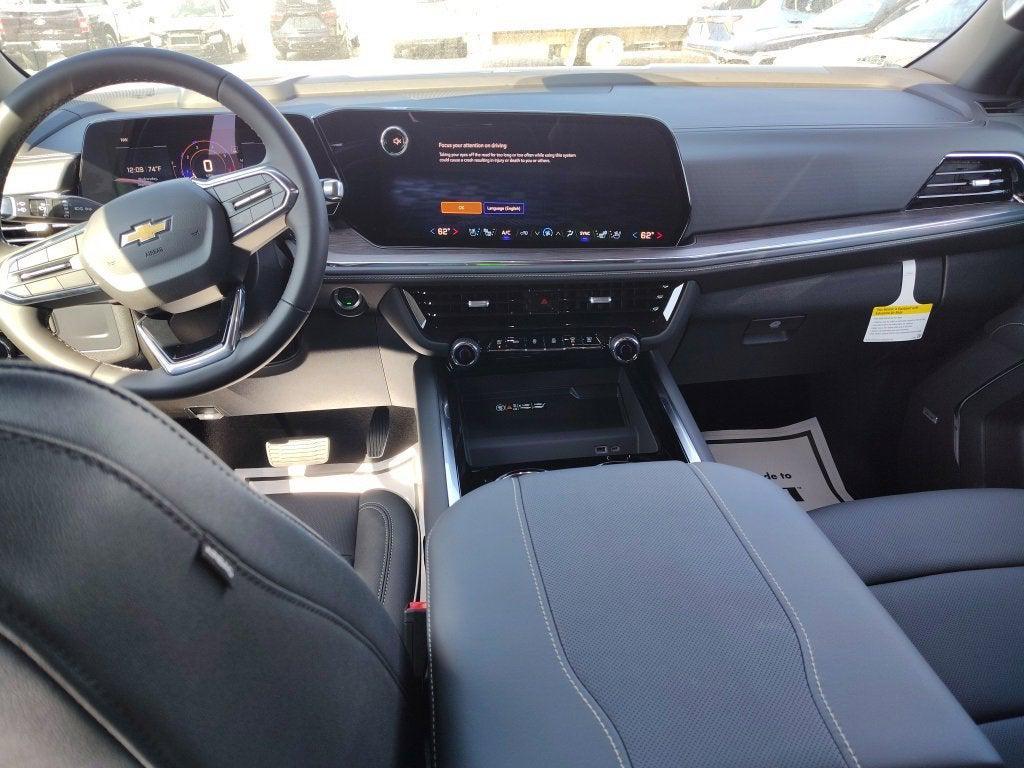 new 2025 Chevrolet Suburban car, priced at $74,639