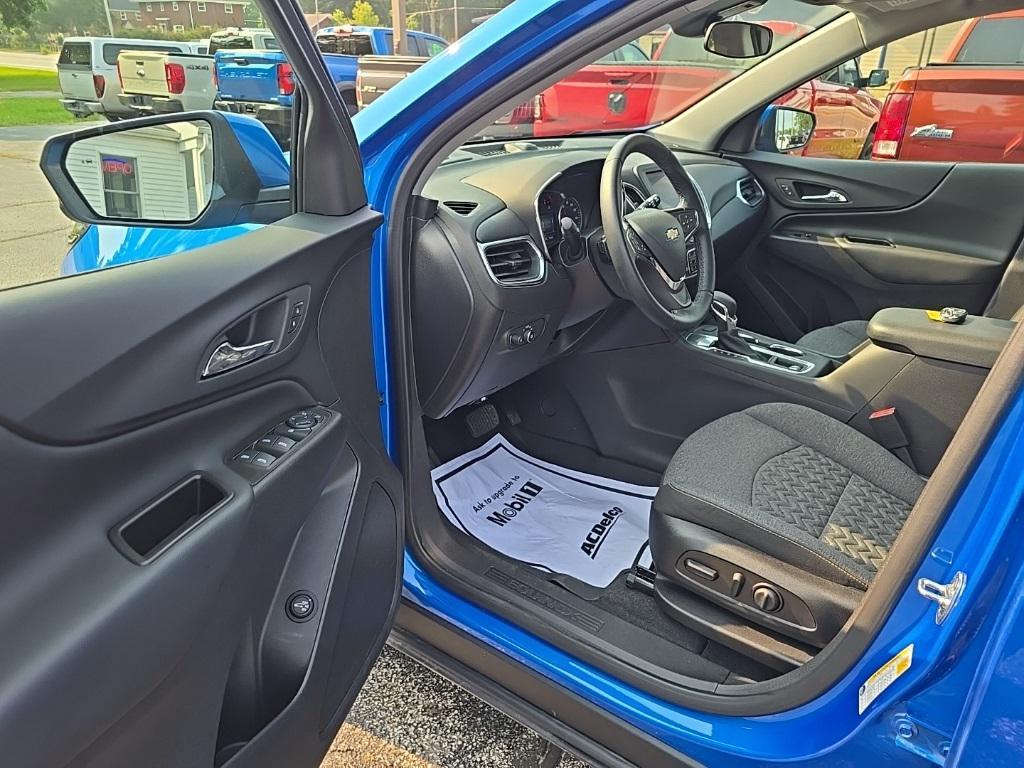 used 2024 Chevrolet Equinox car, priced at $22,250