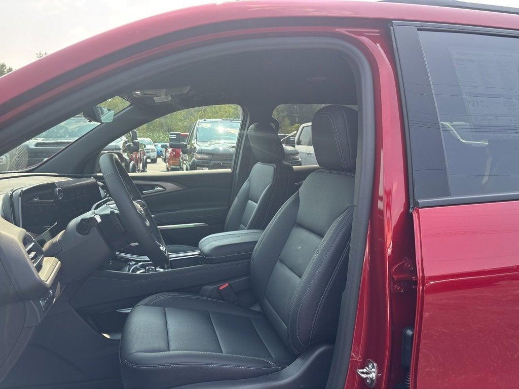 new 2026 Chevrolet Traverse car, priced at $46,137