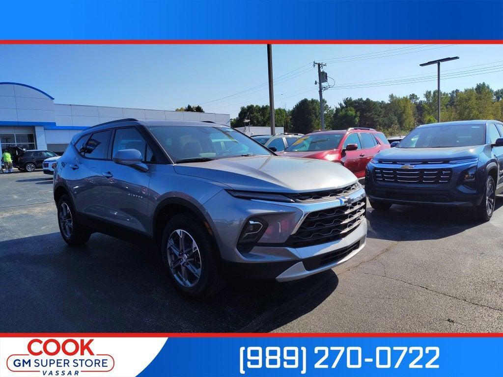 new 2025 Chevrolet Blazer car, priced at $35,527