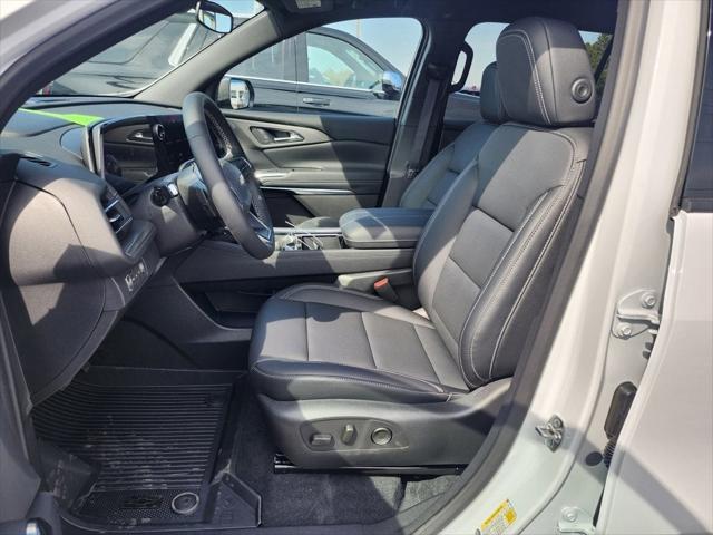 new 2025 Chevrolet Traverse car, priced at $42,671