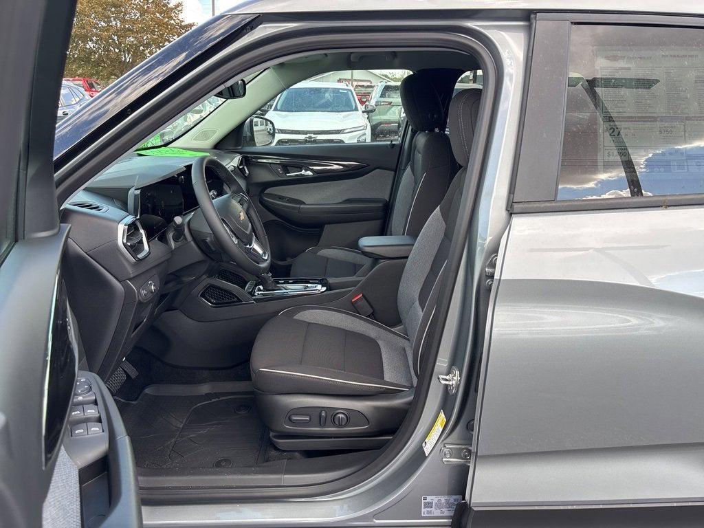 new 2026 Chevrolet TrailBlazer car, priced at $29,270