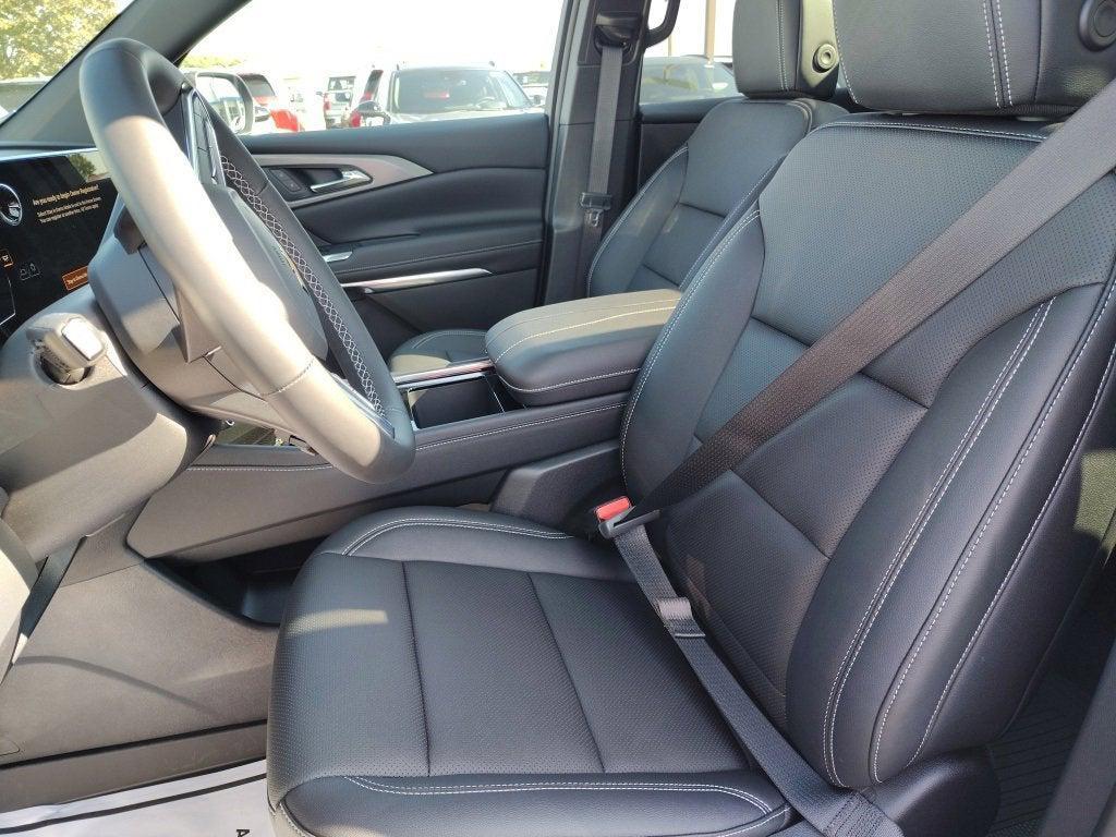 new 2026 Chevrolet Traverse car, priced at $45,892