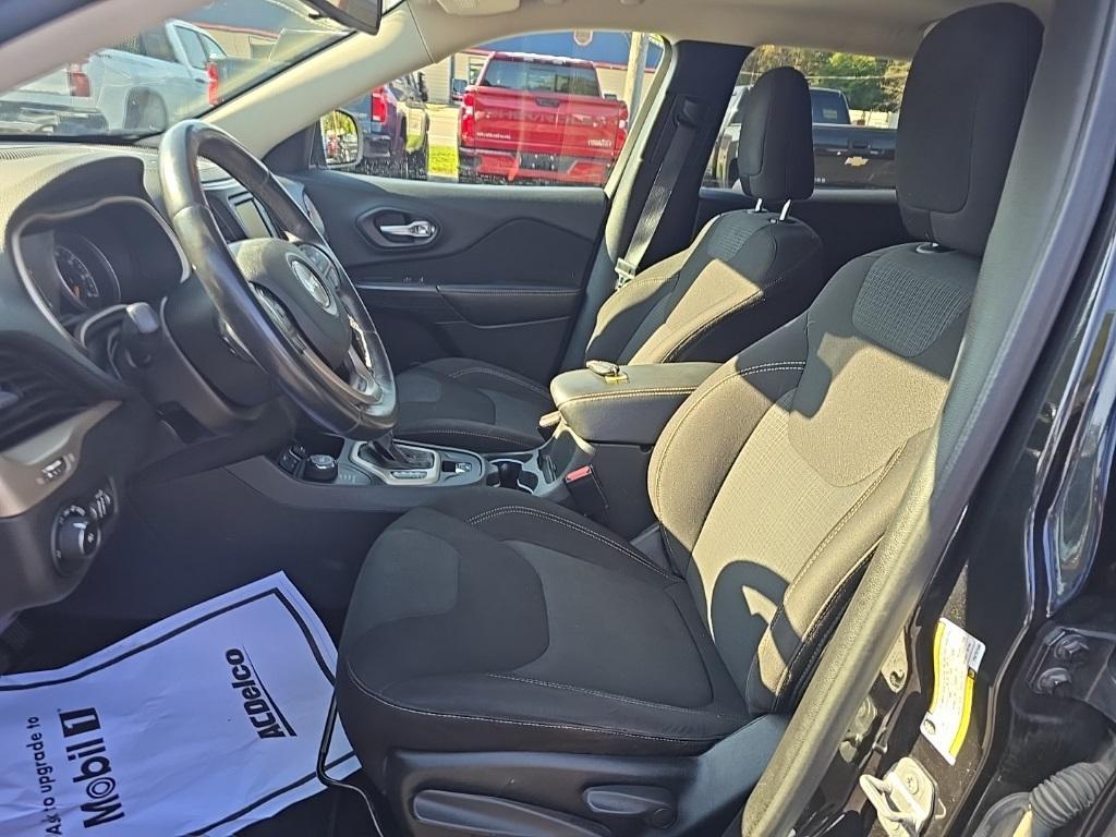 used 2015 Jeep Cherokee car, priced at $9,995