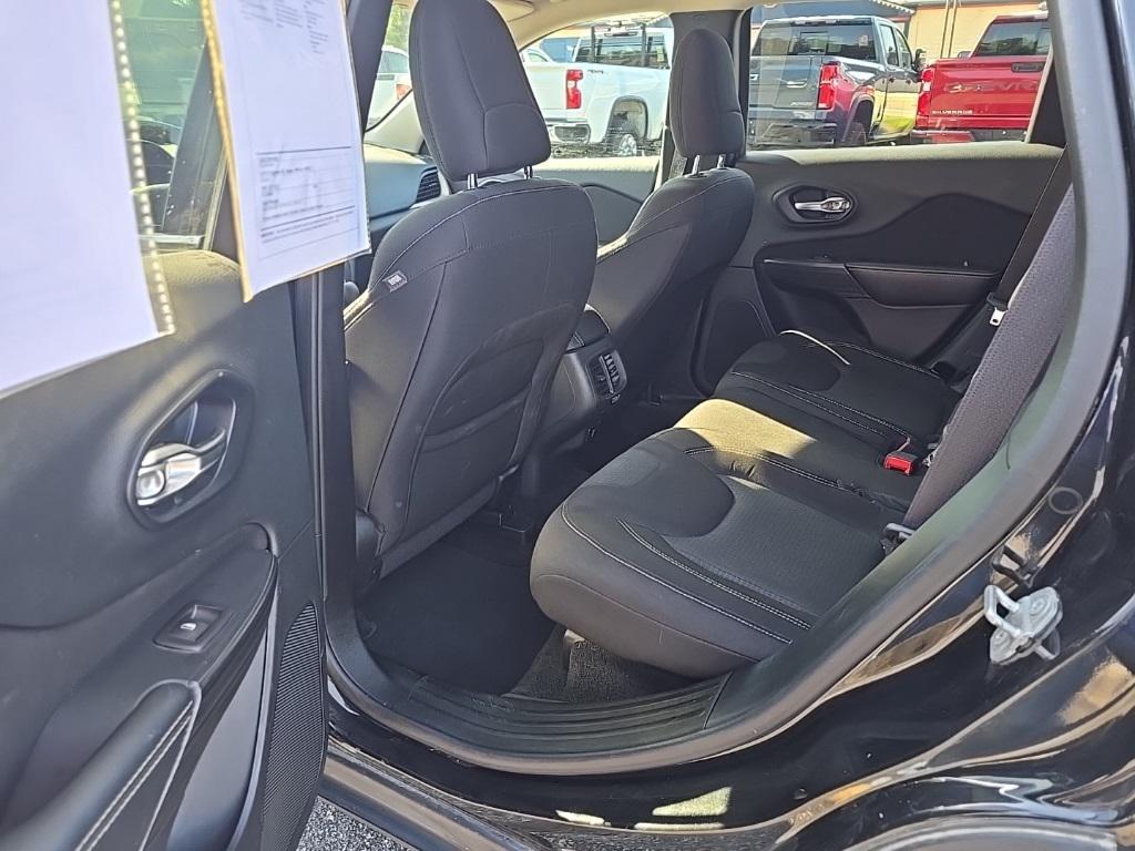 used 2015 Jeep Cherokee car, priced at $9,995