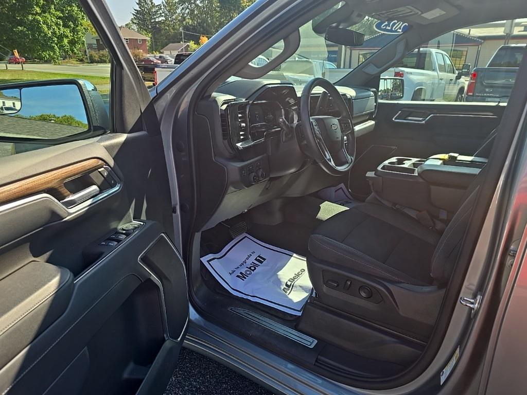 used 2023 Chevrolet Silverado 1500 car, priced at $36,000