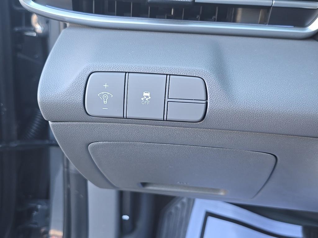 used 2025 Hyundai Elantra car, priced at $22,250