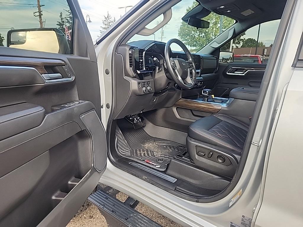 used 2022 Chevrolet Silverado 1500 car, priced at $52,995