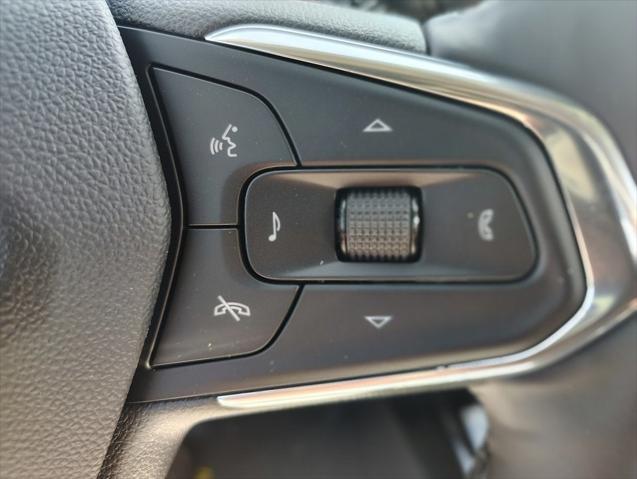 new 2025 Chevrolet Trax car, priced at $23,917