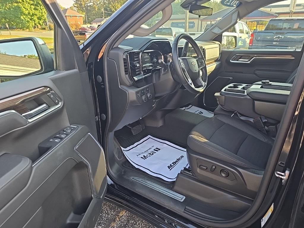 used 2023 Chevrolet Silverado 1500 car, priced at $35,995