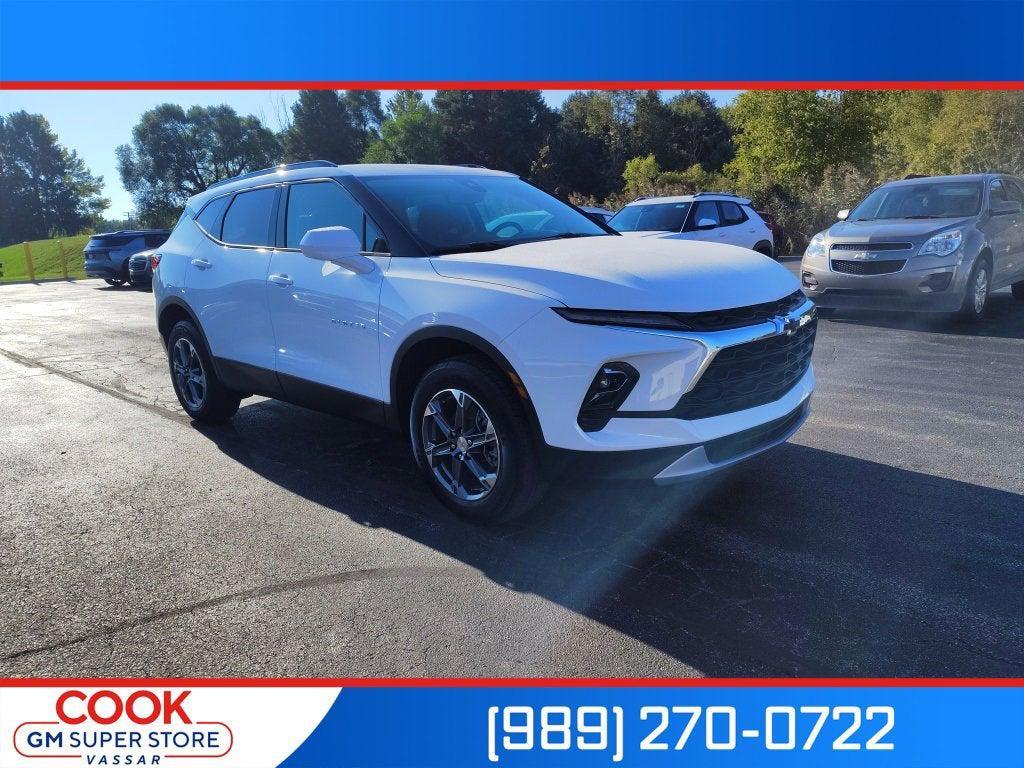 new 2025 Chevrolet Blazer car, priced at $35,527