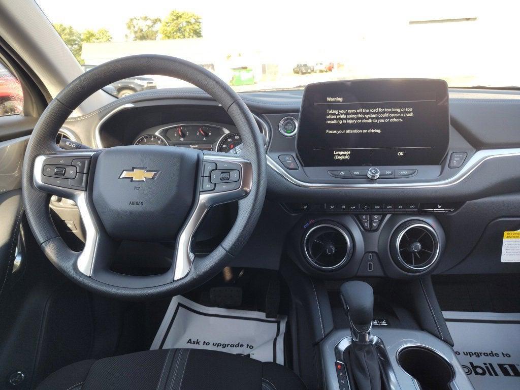 new 2025 Chevrolet Blazer car, priced at $35,527