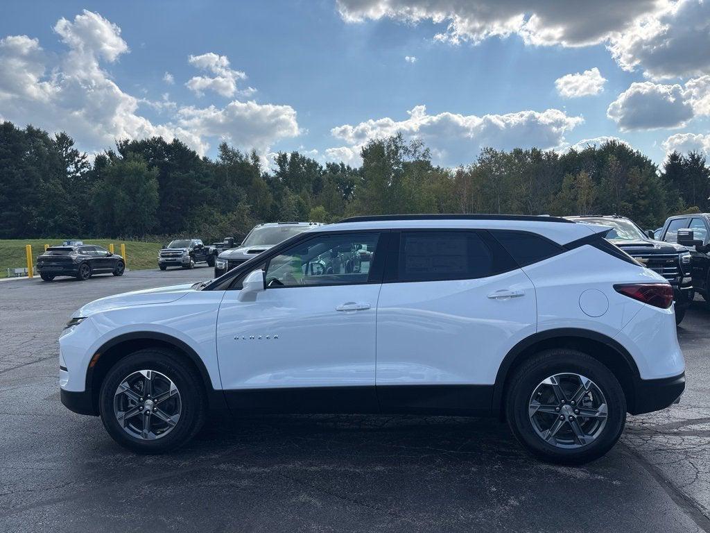 new 2025 Chevrolet Blazer car, priced at $35,527