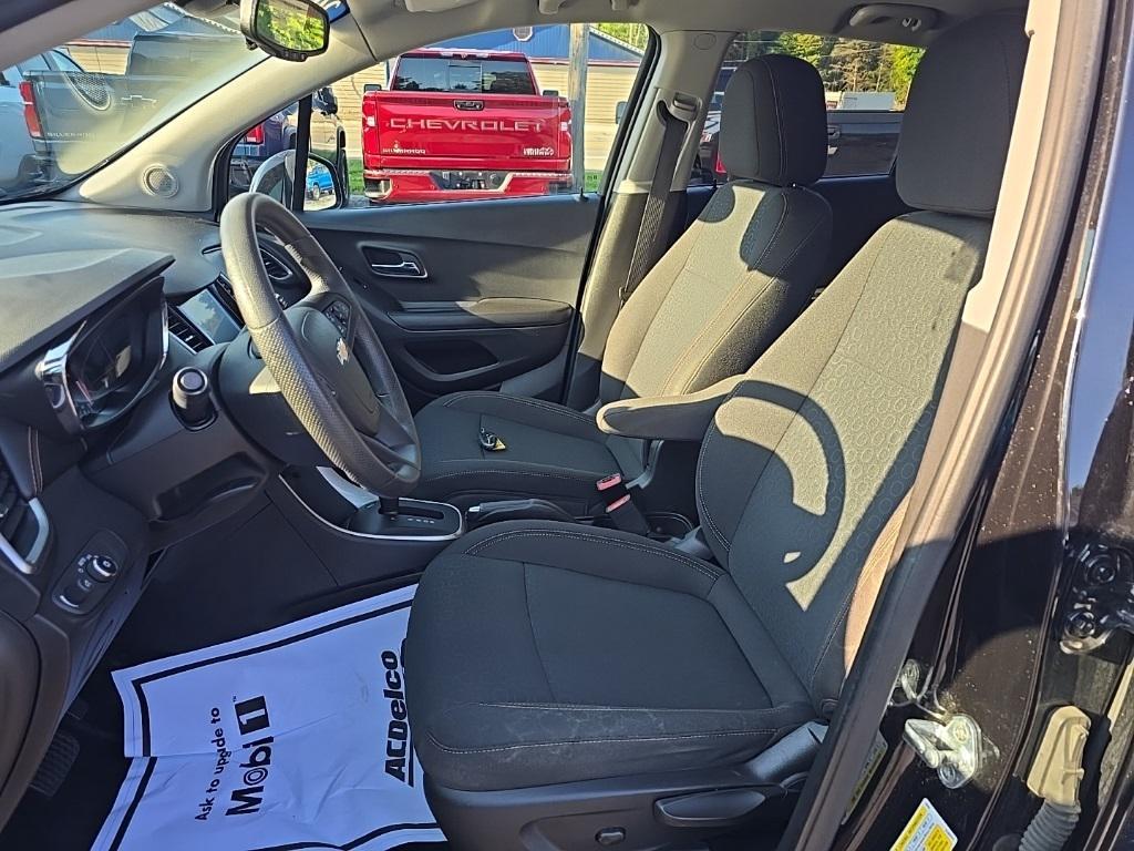 used 2022 Chevrolet Trax car, priced at $17,000
