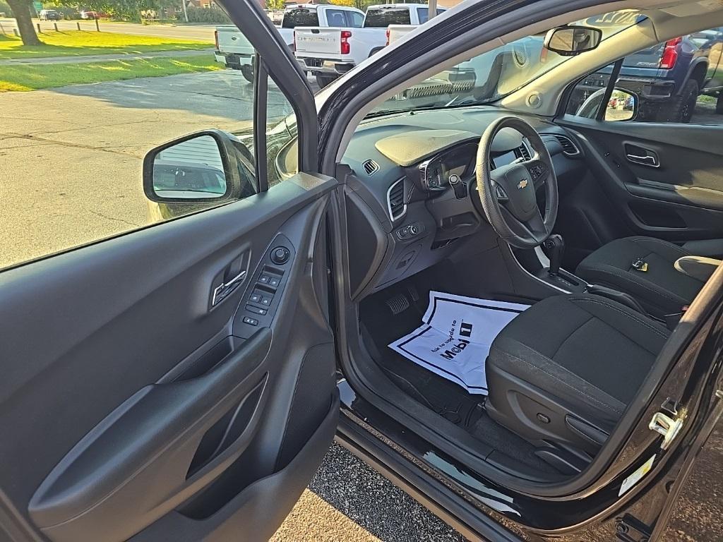 used 2022 Chevrolet Trax car, priced at $17,000