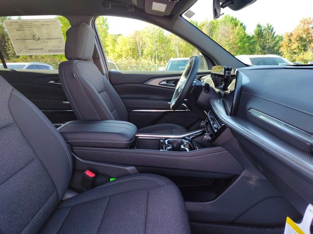 new 2026 Chevrolet Traverse car, priced at $39,933