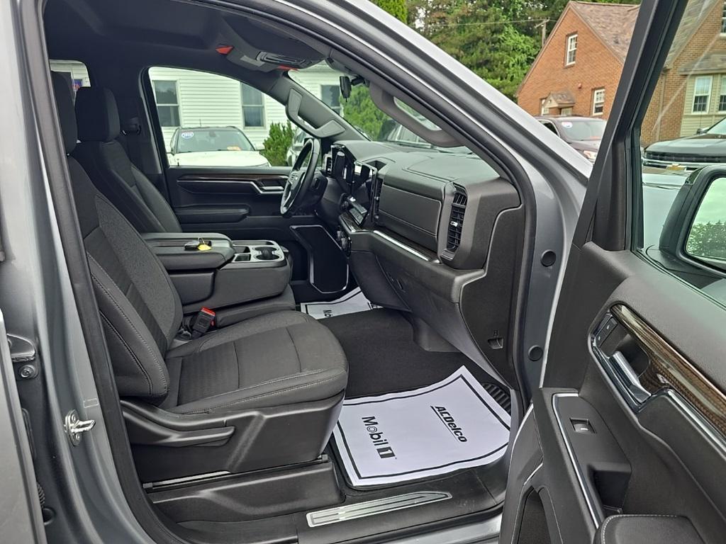 used 2024 Chevrolet Silverado 1500 car, priced at $39,600