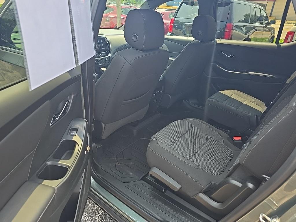 used 2022 Chevrolet Traverse car, priced at $30,500