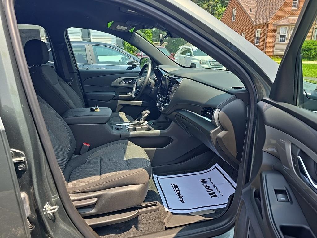 used 2022 Chevrolet Traverse car, priced at $30,500