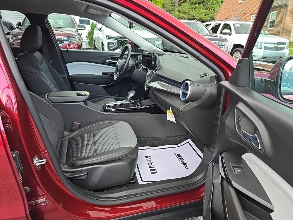 used 2024 Chevrolet Trax car, priced at $22,000