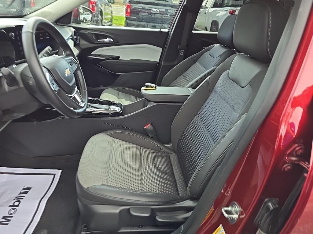 used 2024 Chevrolet Trax car, priced at $22,000