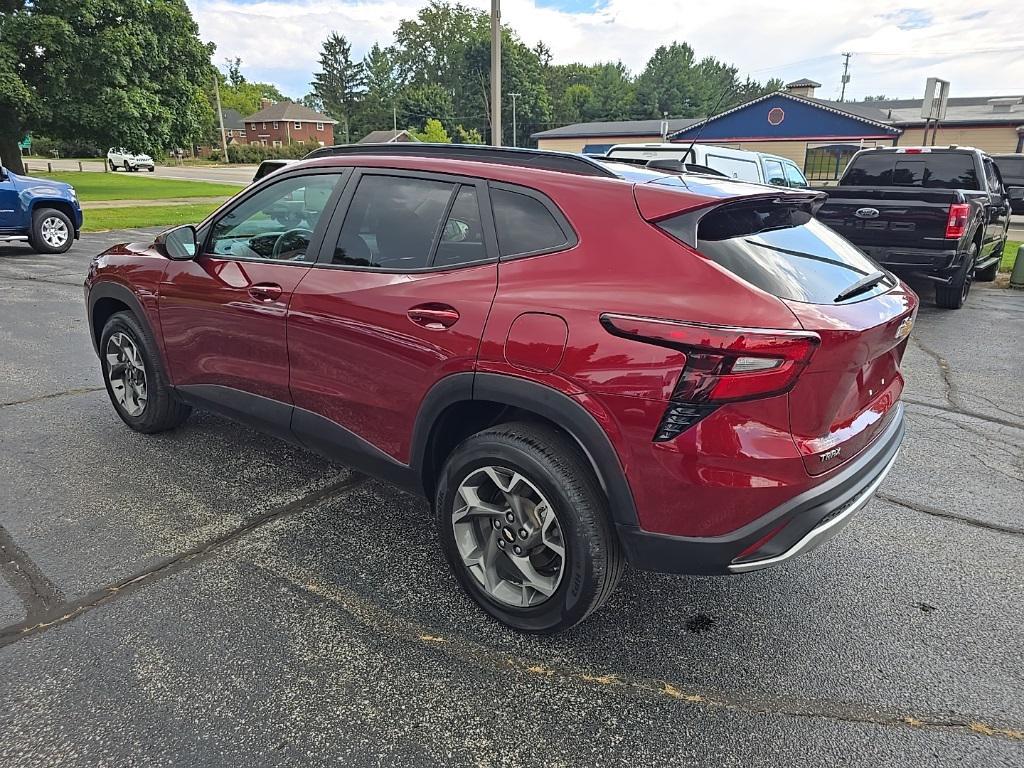 used 2024 Chevrolet Trax car, priced at $22,000