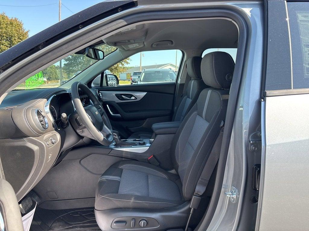 new 2025 Chevrolet Blazer car, priced at $35,527