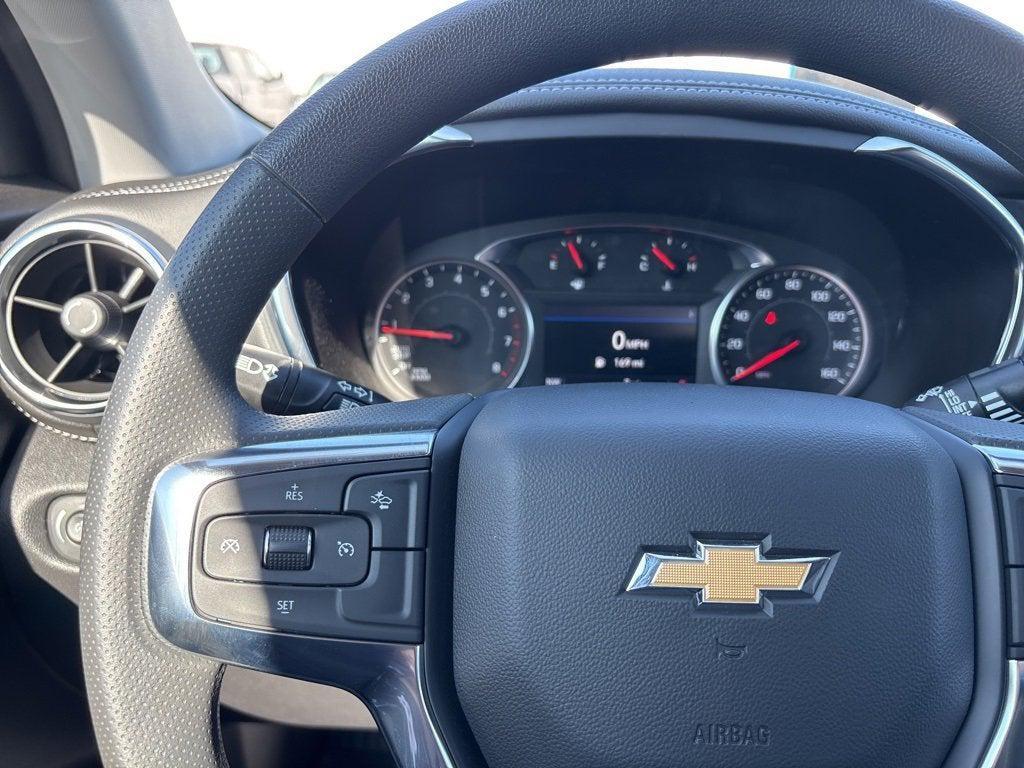 new 2025 Chevrolet Blazer car, priced at $35,527