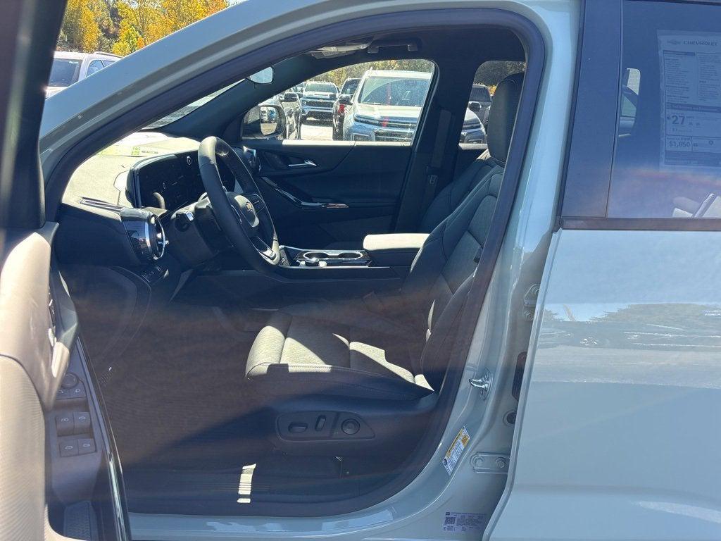 new 2026 Chevrolet Equinox car, priced at $30,455