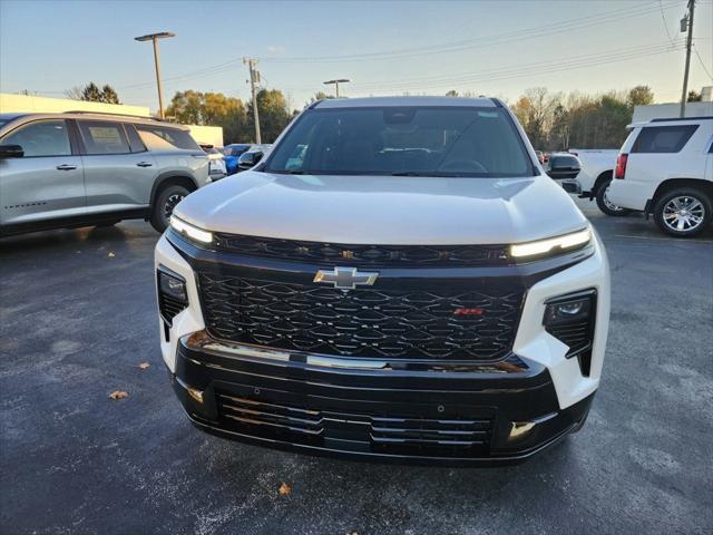 new 2024 Chevrolet Traverse car, priced at $52,116